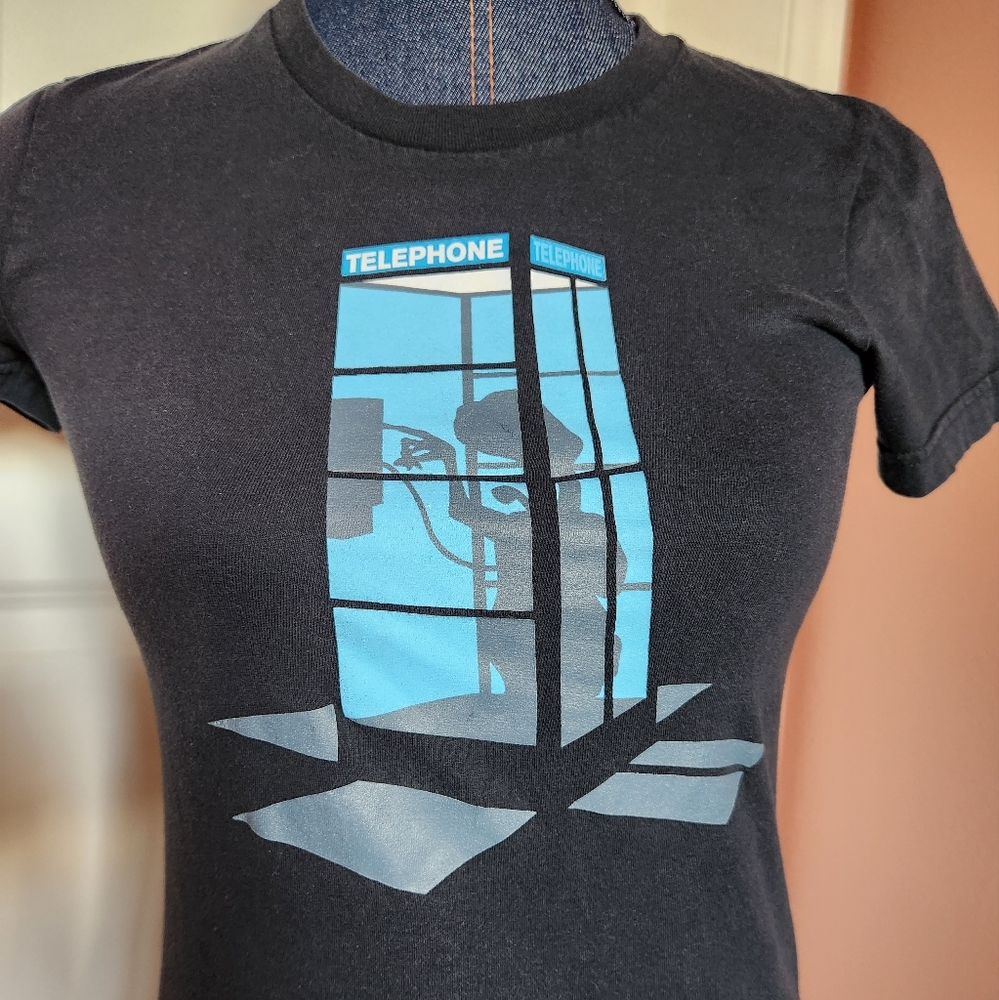 Threadless Calling Home t-shirt - Picture 2 of 4